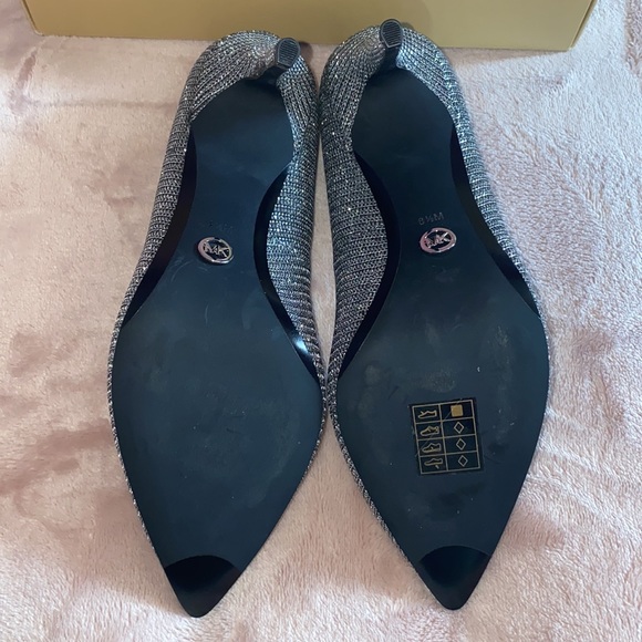 Michael Kors Claire pump - Picture 7 of 7